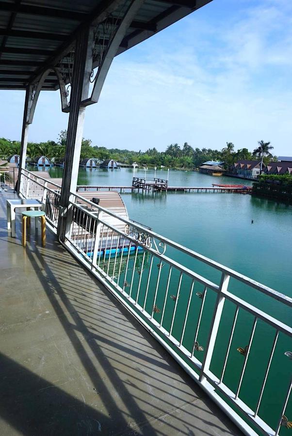 Talat Amphoe Nakhon Chai Si Feel Like Home แบบบ้านบ้าน מראה חיצוני תמונה